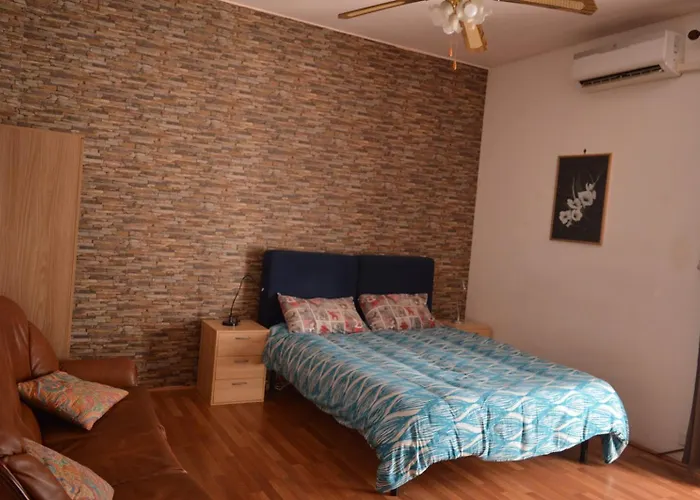 Elena's House *